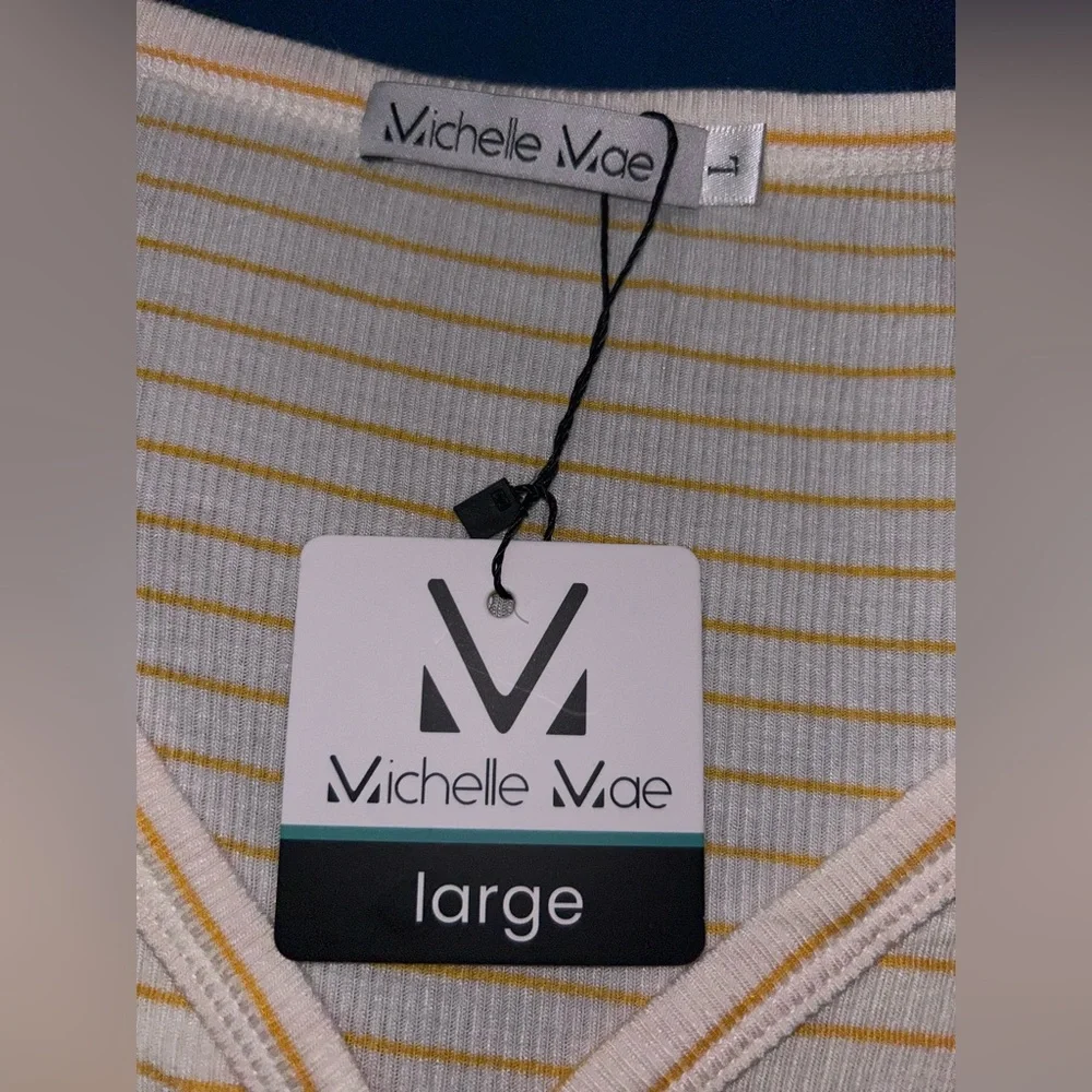 Michelle Mae tank top - Picture 2 of 4